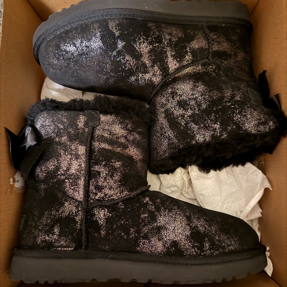 UGG Mini Bailey Bow Glimmer Faux Fur Lined Boot Black Size US 7 US